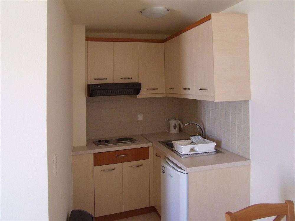 Hotel Sea Breeze Сития Екстериор снимка