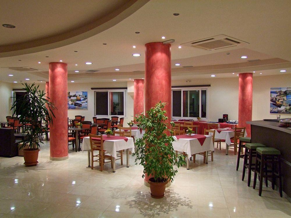 Hotel Sea Breeze Сития Екстериор снимка