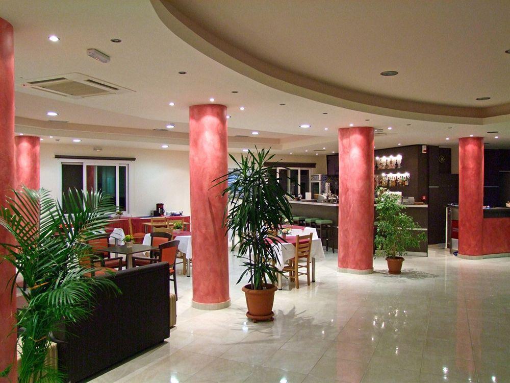 Hotel Sea Breeze Сития Екстериор снимка